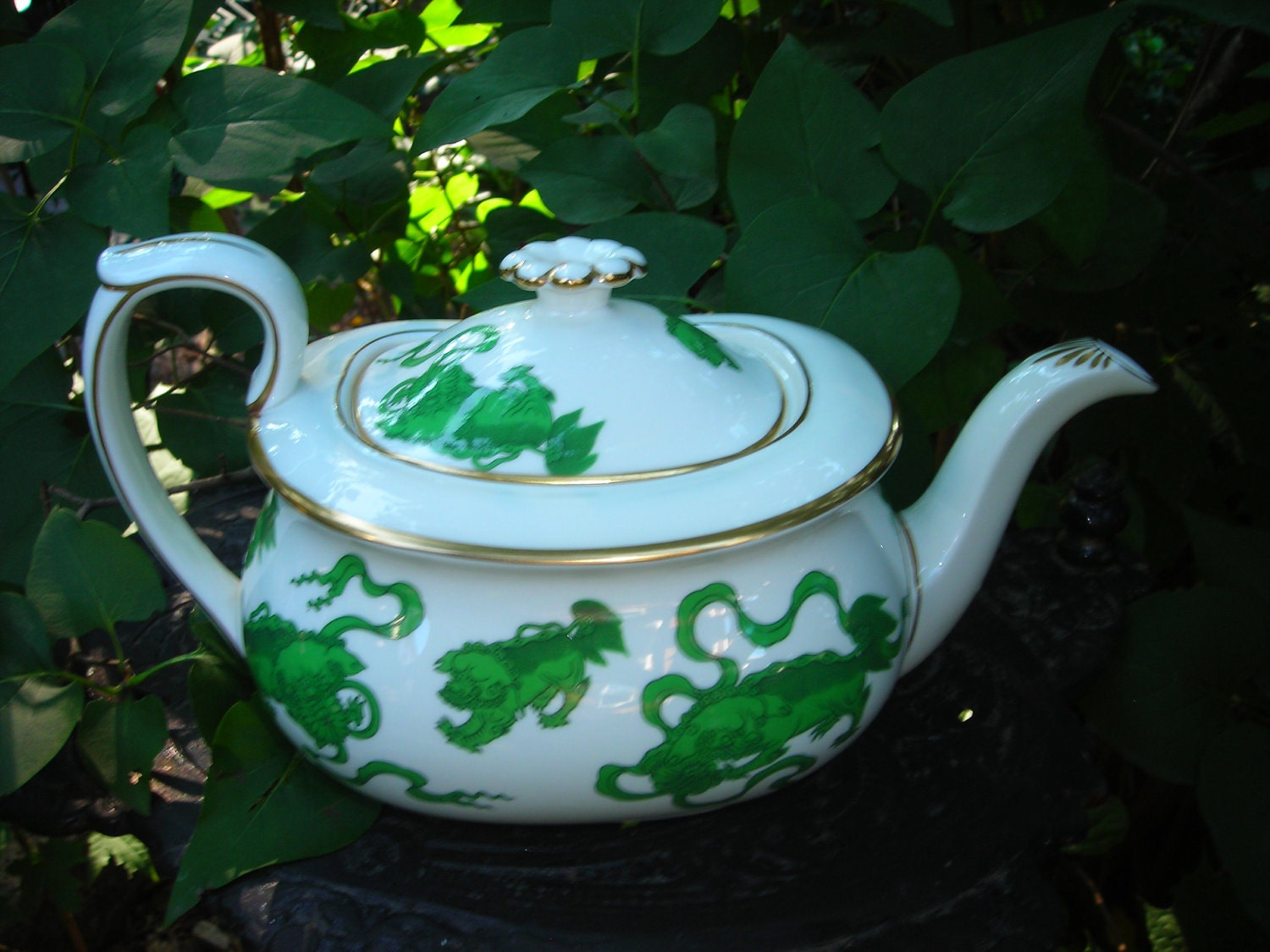 vintage teapot Wedgwood china Chinese tigers green pattern