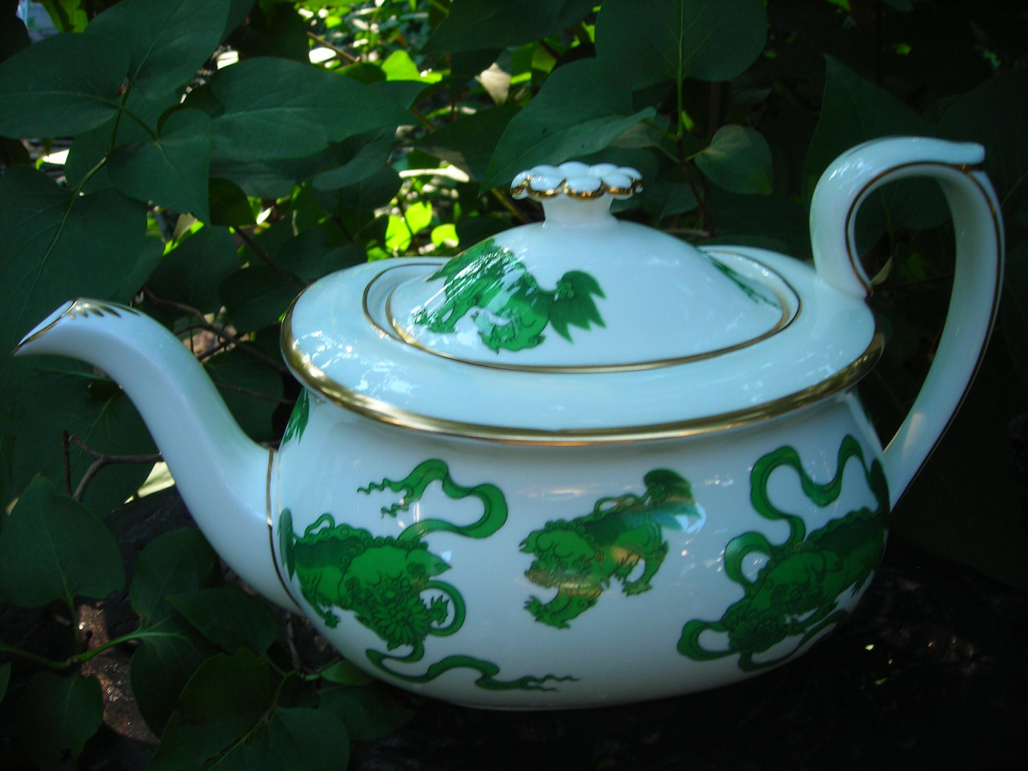 vintage teapot Wedgwood china Chinese tigers green pattern