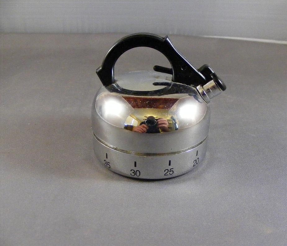 Cool Vintage Kitchen Figural Tea Kettle Egg Timer