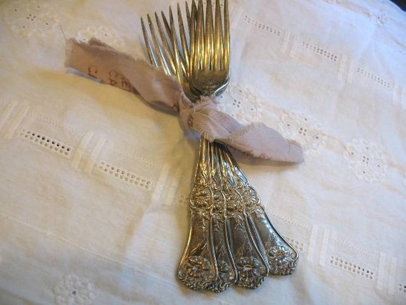 Rogers Silverplate knife  Forks 4 Vintage Set Gloria stinky of Wm Pattern set cheese