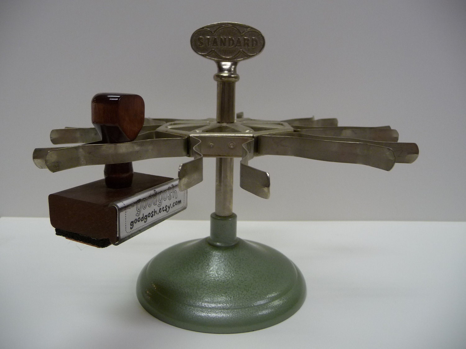 Vintage Standard Rubber stamp holder spin it Green and silver