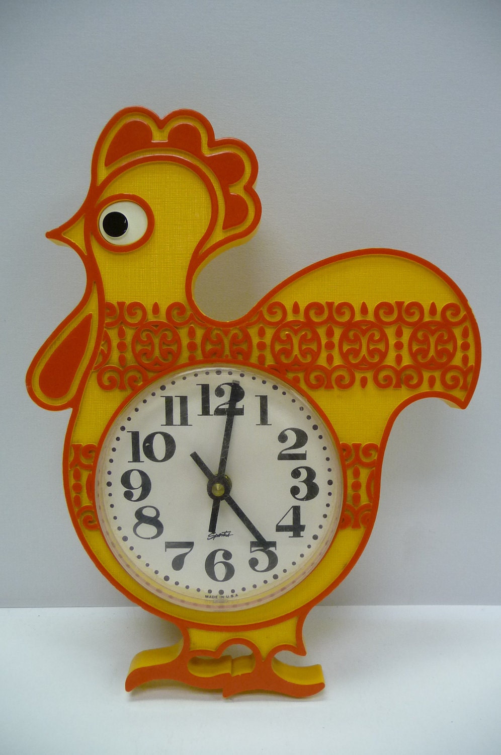 Vintage Clock Kitsch Chicken Yellow and Orange Spartus USA