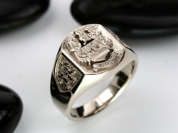 Items similar to Family Crest Signet Mens Gold Ring on Etsy