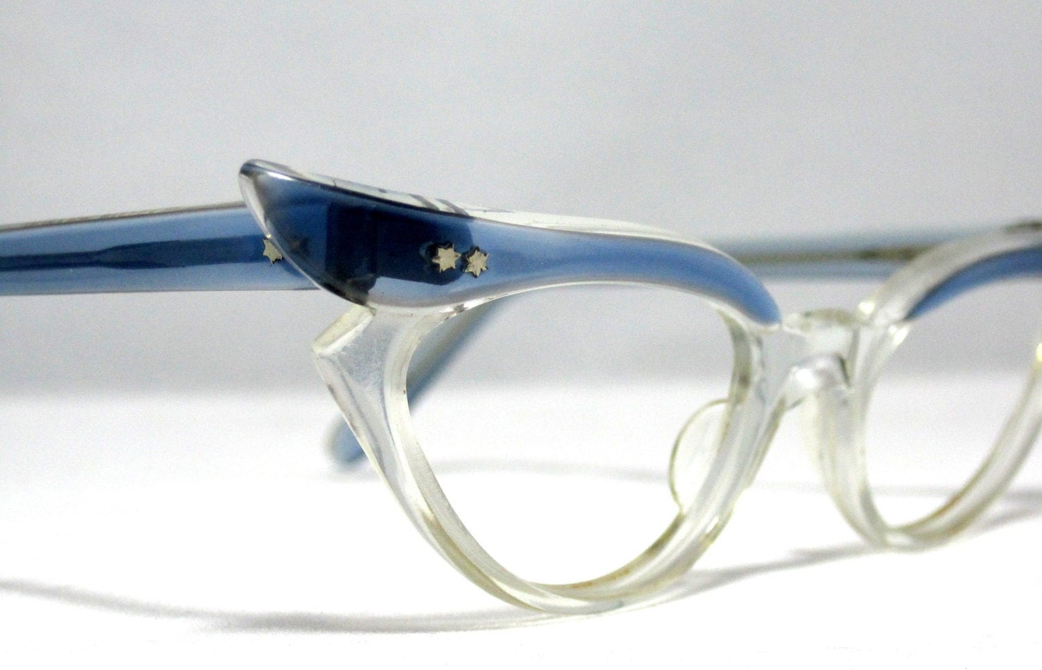 Vintage Eyelgasses 60s Winged Cat Eye Glasses Blue And Clear