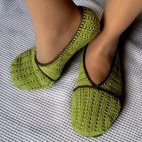 Knitting PATTERN PDF file Green HOME SLIPPERS adult size