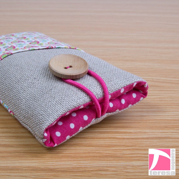 Padded iPhone 4 sleeve / iPod case / cell phone protector