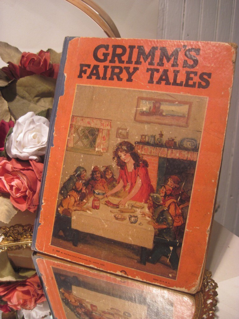 Download Vintage Grimm&#039;s Fairy Tales Book Pictures