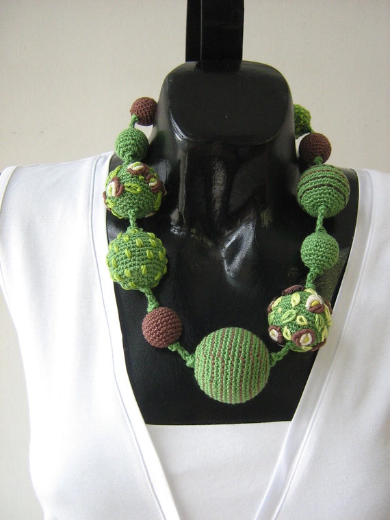 Crochet necklace - Monami