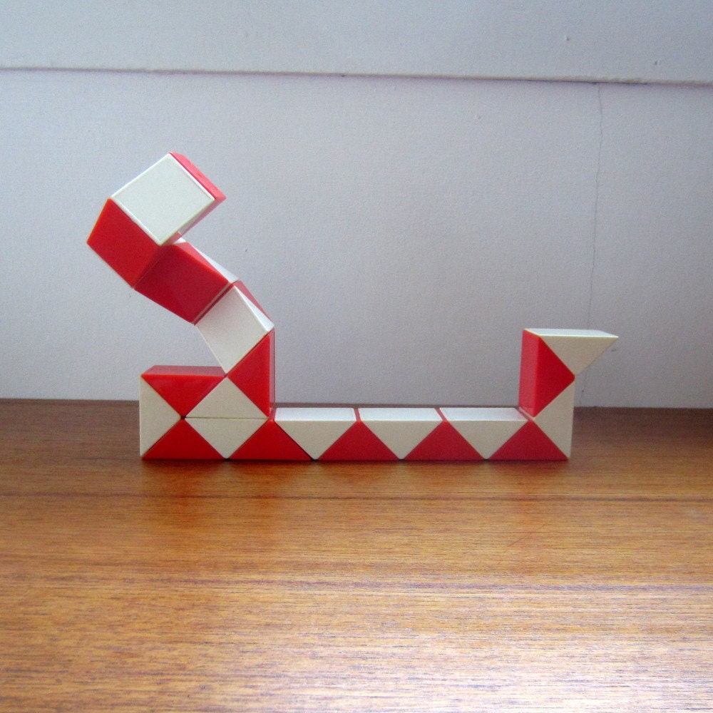 rubik snake toy