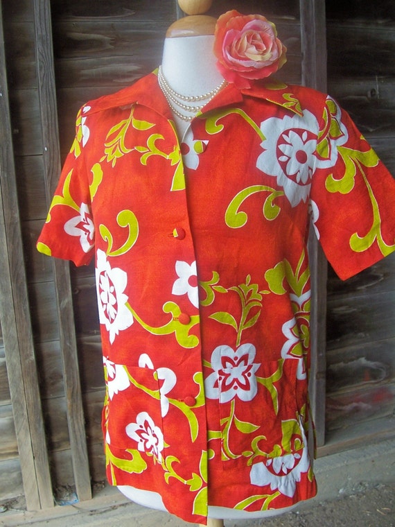 Gorgeous Vintage Pacific Isle Hawaiian Shirt by glamtownvintage