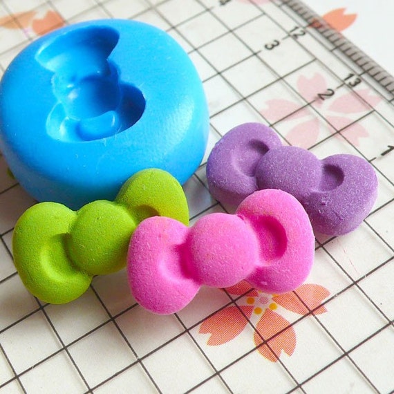 dolls for casting wax Flexible 17mm Mold Cake Cupcake Silicone Topper Bow Mold Kawaii