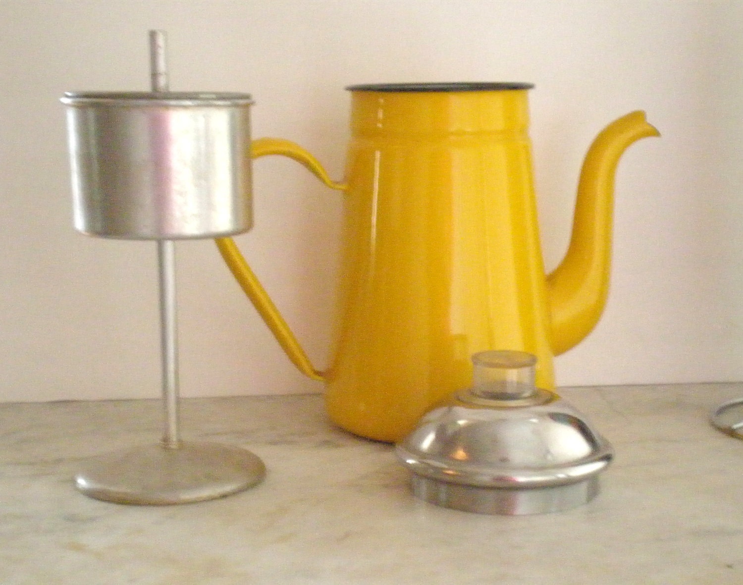 Viintage Enamel Stove Top Percolator and Set of 5 Colorful