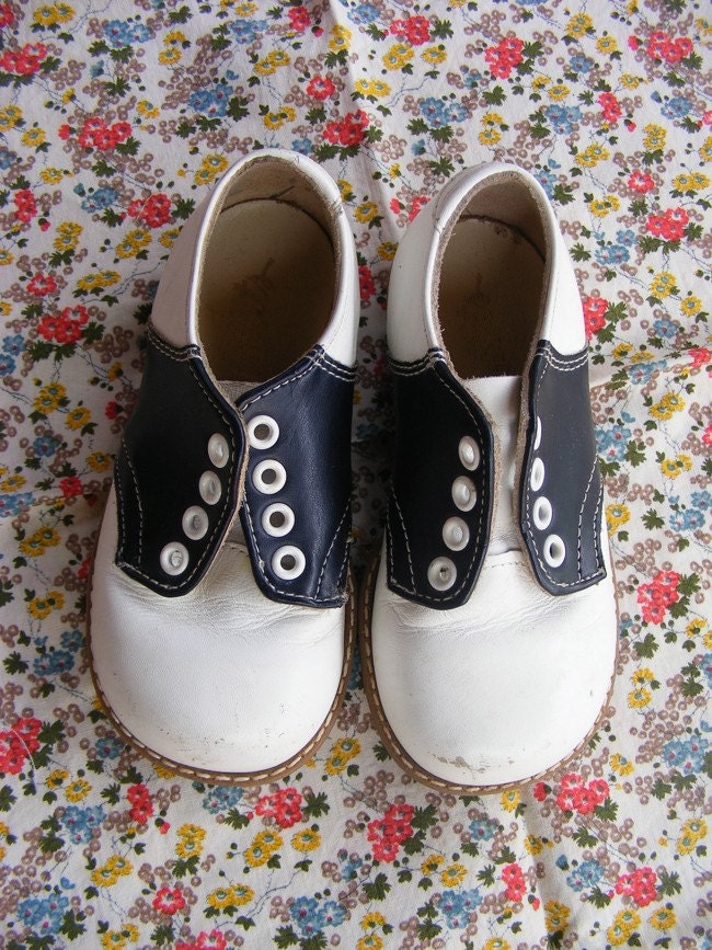 vintage toddler saddle shoes