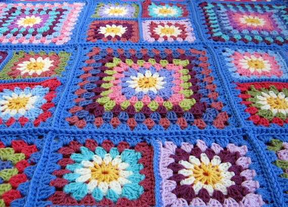 Daisy Granny Square Crochet Blanket Retro Style Afghan Madonna Blue