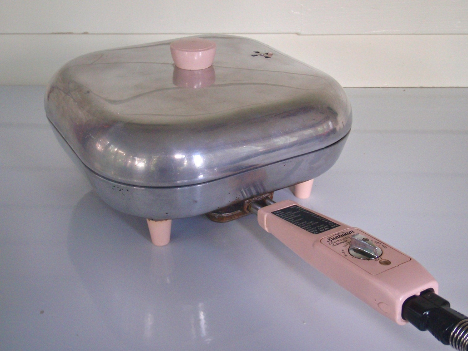 1950s PINK Sunbeam Electric Fry Pan