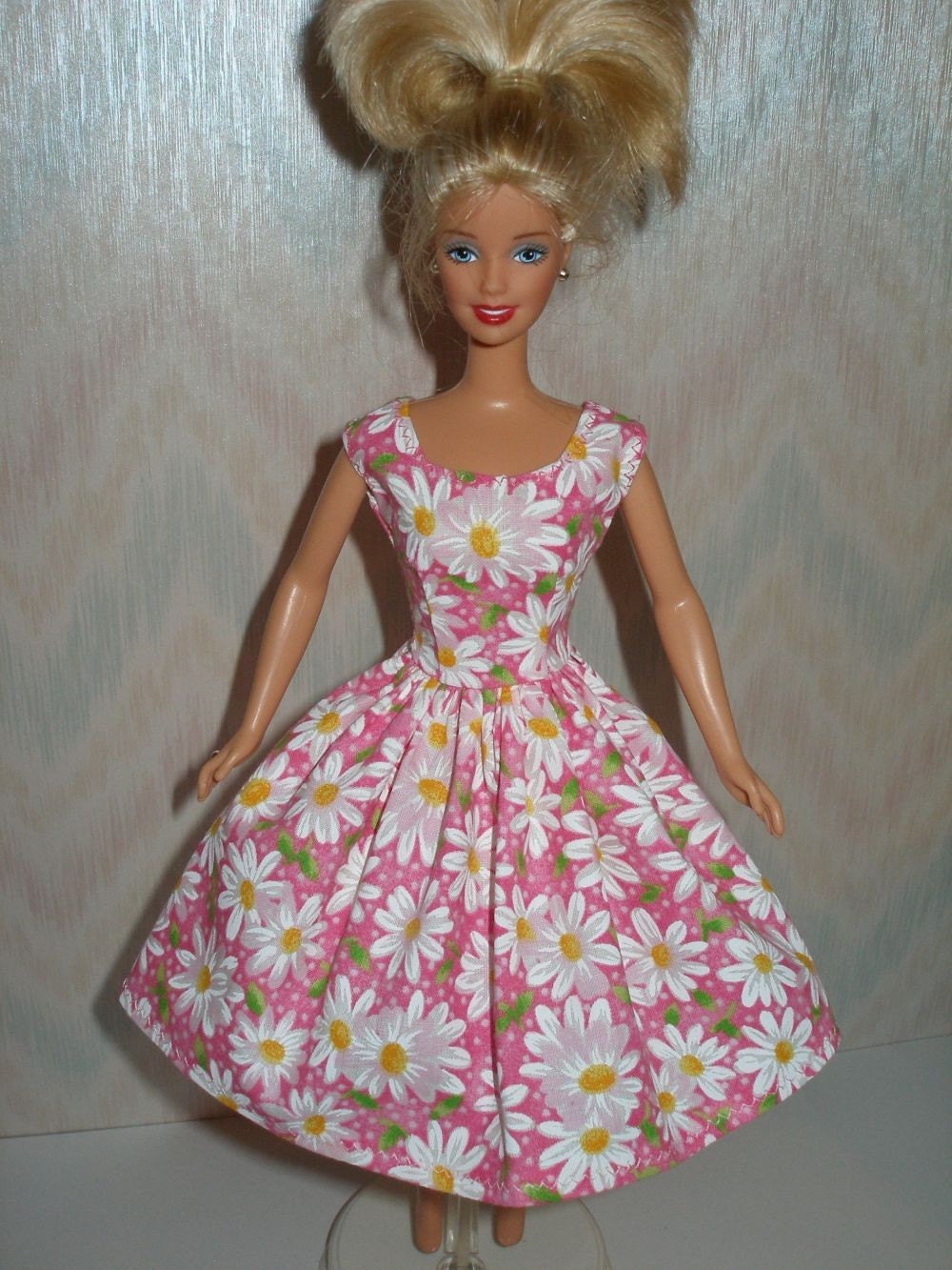 Handmade Barbie doll clothes pink and white daisy print