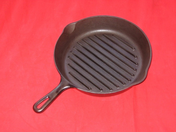 Wagner Ware No. 9 Cast Iron Grill Skillet Angus by GriswoldStore