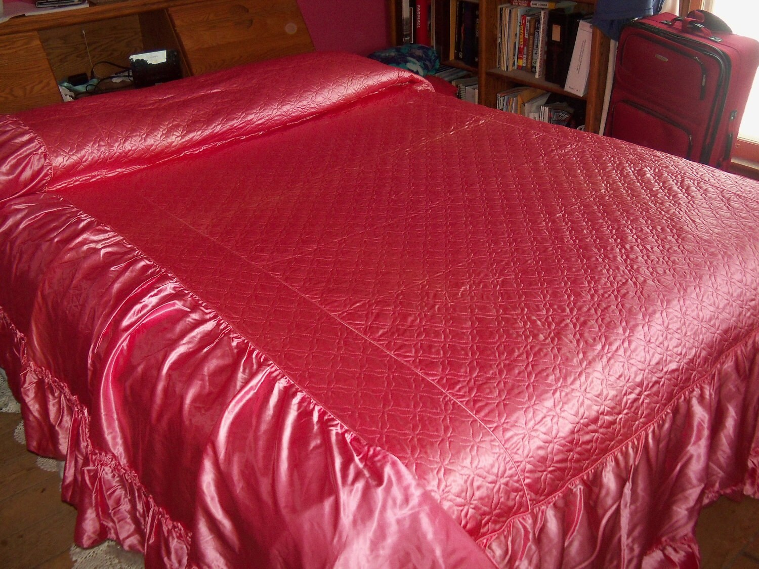 Vintage Silk/Satin Comforter BedspreadQuiltedRaspberry