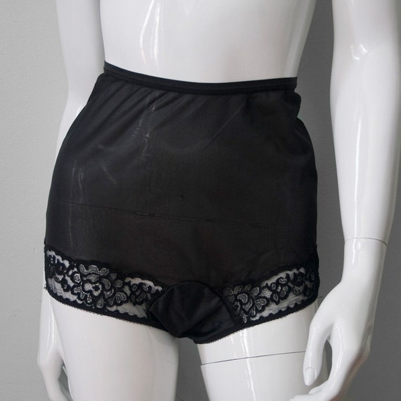 Femme Fatale Vintage Black Nylon Gusset Lace Panties SIZ