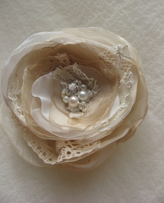 Beige bridal flower Hairclip Cream Ivory Sand Lace Rhinestone