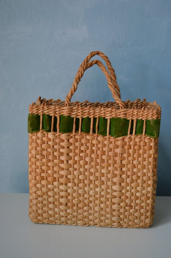 60s Woven Straw Basket Picnic Tote Purse