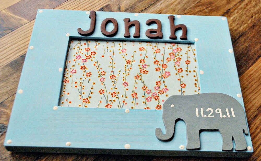 Elephant picture frame for children Personalized by oscarandollie