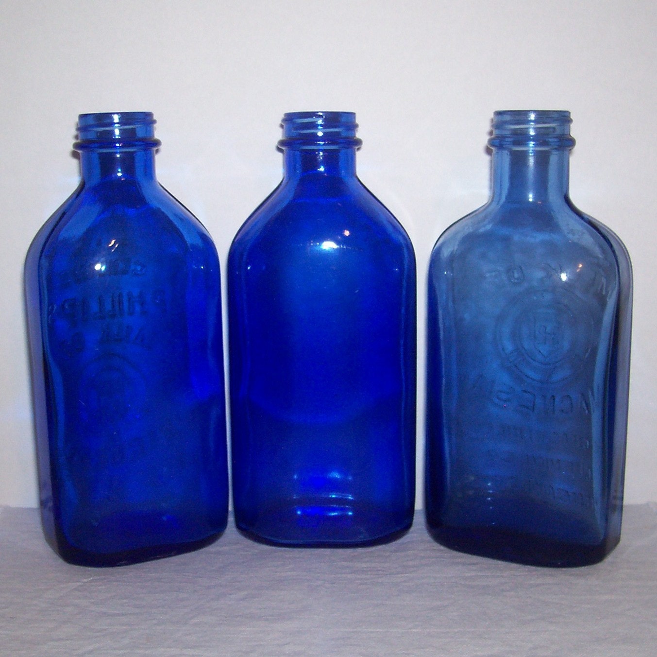 Vintage Cobalt Blue Glass Bottle Phillips Milk Of Magnesia 4776