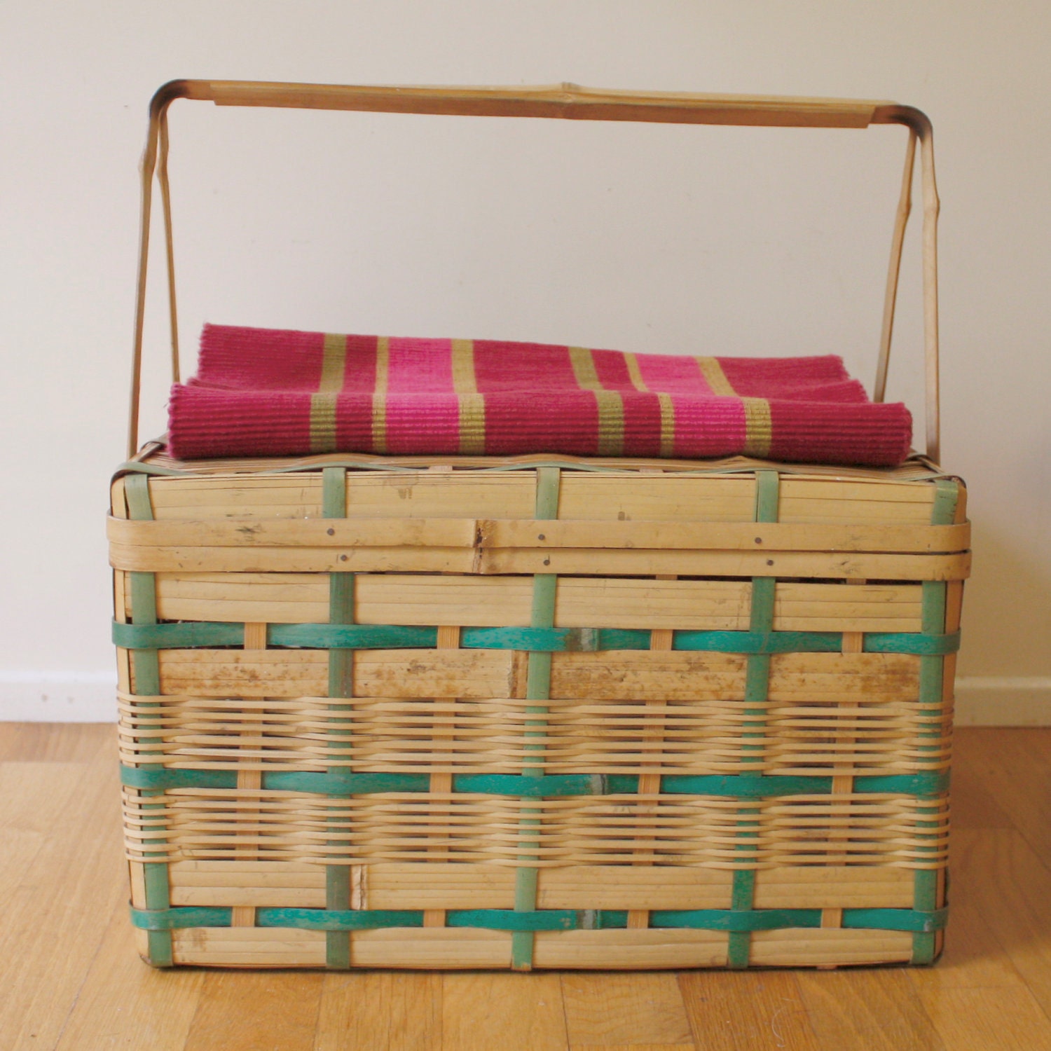 Vintage Square Bamboo Picnic Basket Large Size