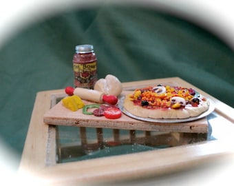 DOLLS HOUSE MINIATURES - 1/12th Making Pizza