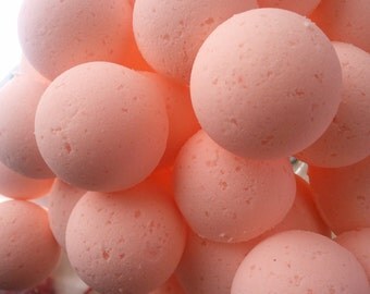 14 bath bombs (Scents Kids Love) our Little Bag of Balls - Kids Spa Parties favorites - great for dry skin