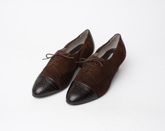 Size 7.5 or 8 Brown Oxfords Shoes laced up Dead Stock Vintage