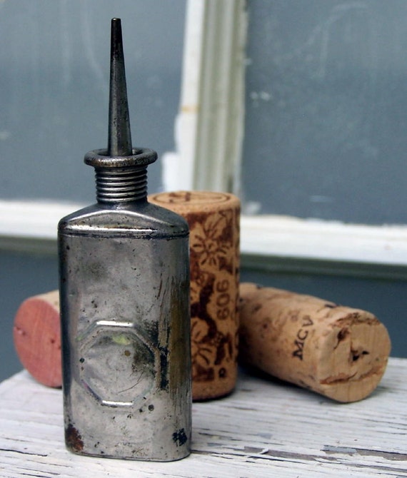 Small Antique Oil Can by OldTimePickers on Etsy