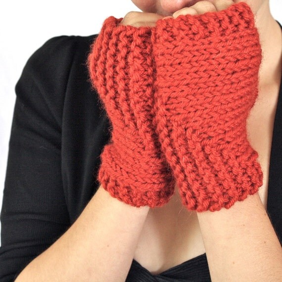 Items similar to KNITTING PATTERN - Skyscraper Fingerless Mitts on Etsy