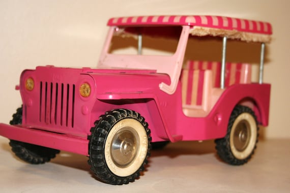 Elvis pink jeep #4