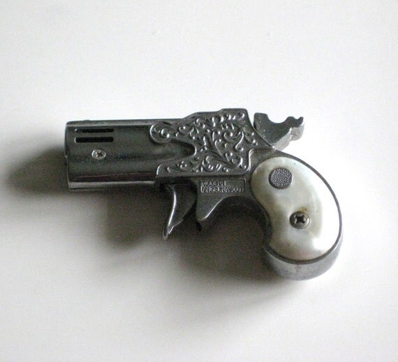 Vintage Derringer Gun Butane Lighter