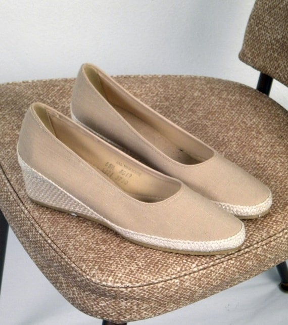 Vintage 70s Espadrille Wedge Tan Browsabouts by VintageEdition