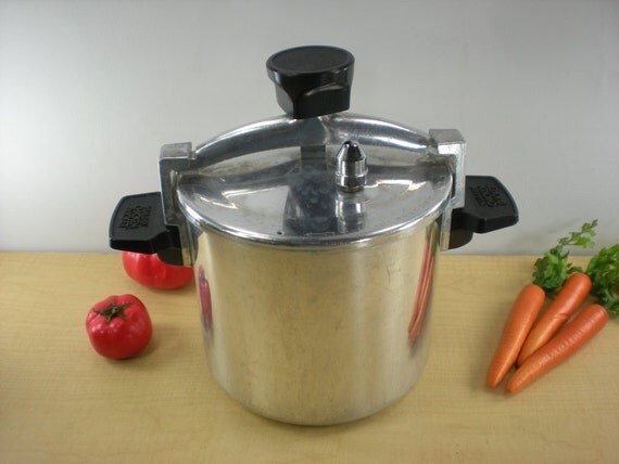 Wear-Ever 6 Qt Chicken Bucket Pressure Cooker