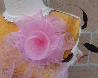 Cute flower applique pink color with feather and clip back 1 piece listing