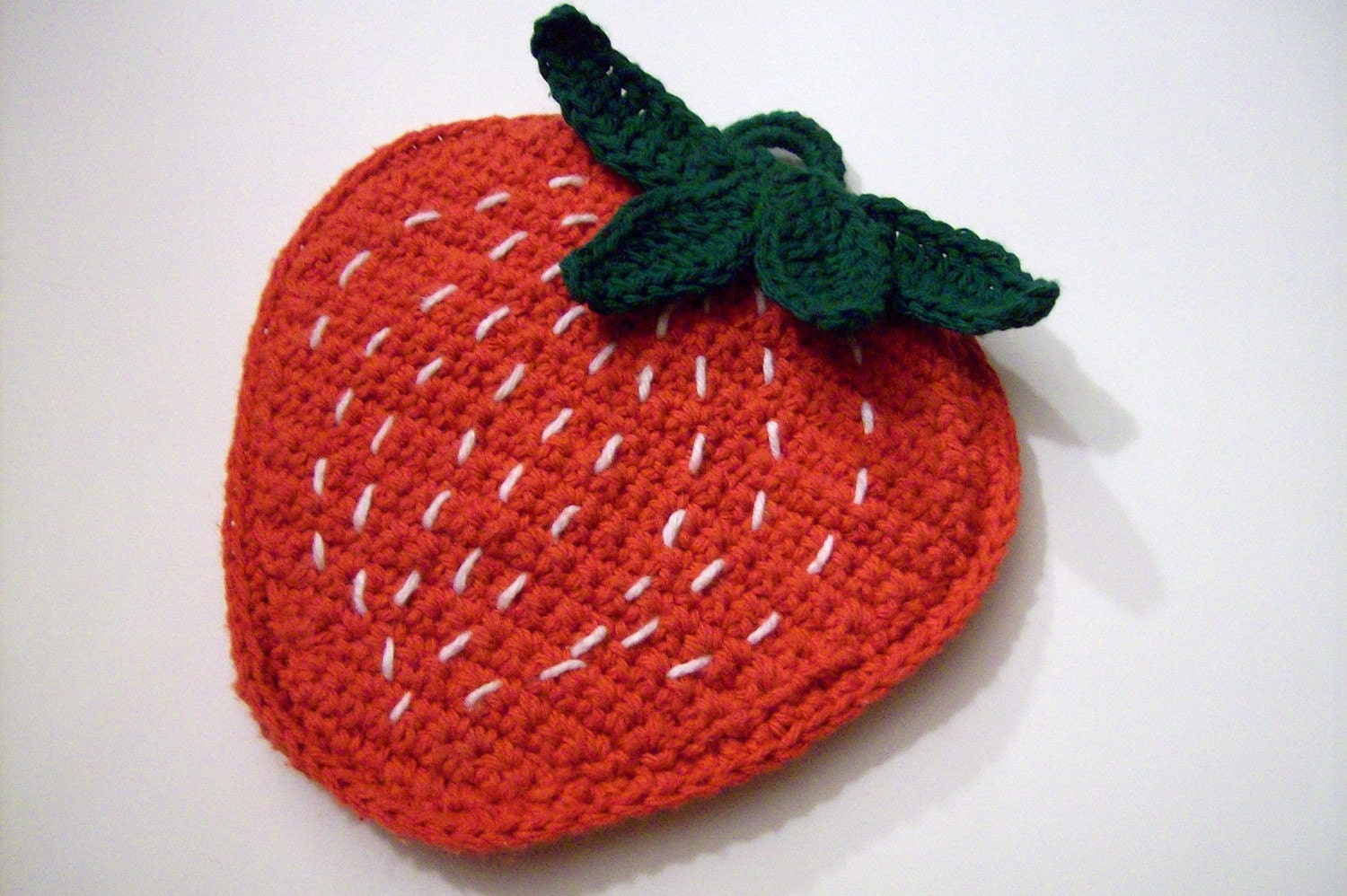 Pot Holder Crochet Strawberry Red 1950 Vintage Reproduction
