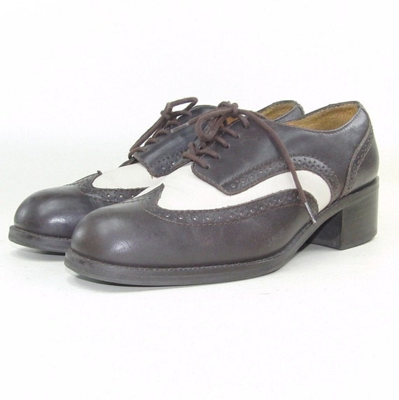 Size 6 or 6.5 Vintage Nine West Saddle Shoes by DigitalFunFactory