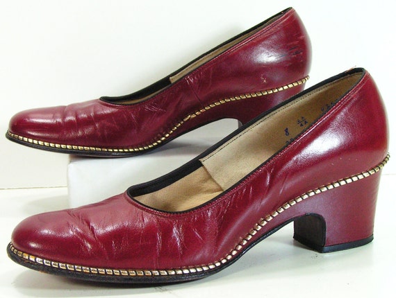 gold burgundy pumps shoes womens 8 aa disco heels leather