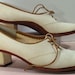 mikelos shoes womens 7.5 n leather suede bone dress pumps vintage retro greece heels