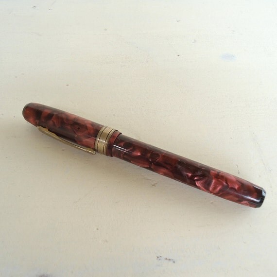 wearever burgundy pearl fountain pen 1940's by JennyandPearl