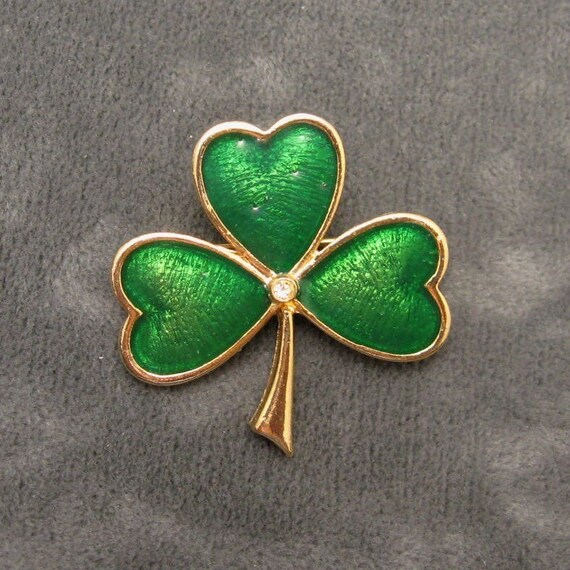 Green Enamel Shamrock Pin St. Patricks Day P2893