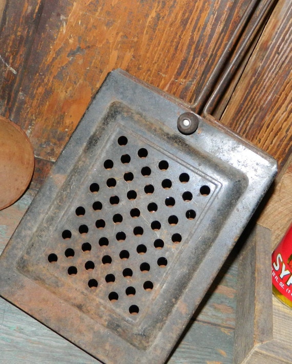 Vintage Popcorn Popper Camping Hand Held Metal With Wood