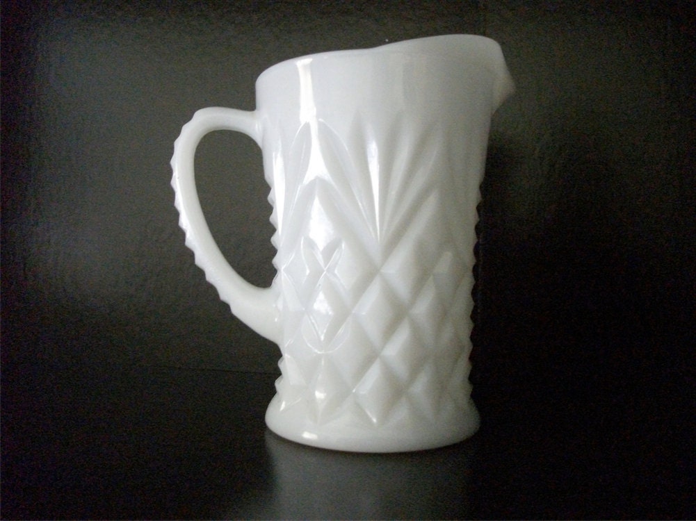 Lovely Vintage Milk Glass Pitcher 4833