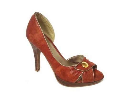 Burnt Orange High Heel Shoe in Size 8.5 by laBlusa on Etsy