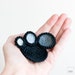 Brooch crochet circles with colored felt . Black & Gray.