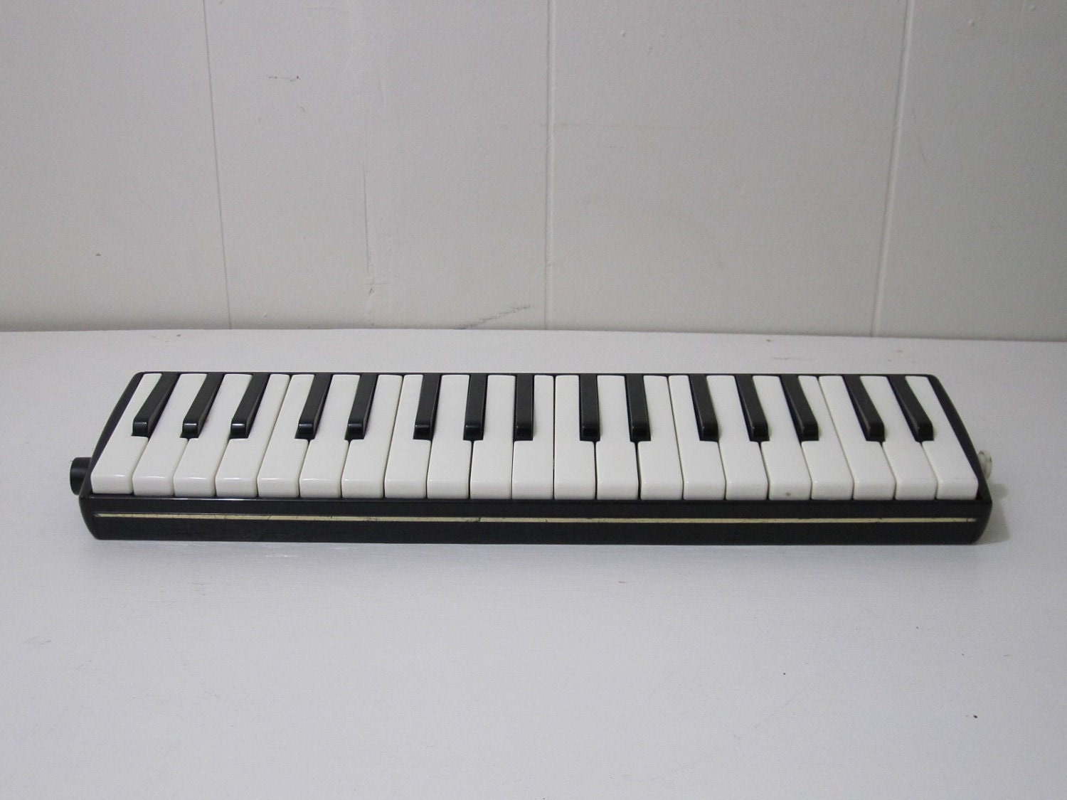 Vintage Hohner Melodica piano 36 air organ with case