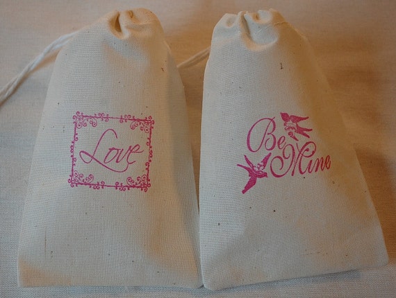 20 Valentines Day Love and Be Mine Treat Bags - Organic Muslin Cotton Gift Bags 3x5 in Pink Il_570xn